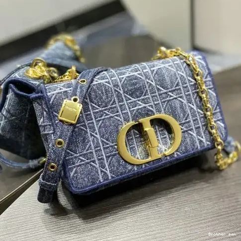 2105GV0064 Dio Bags 0714